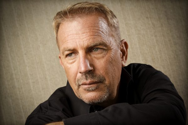 la–en–0809–kevin–costner