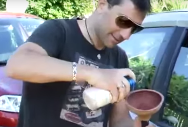 Aprenda a desamassar o seu carro em casa Aprenda a desamassar o seu carro em casa