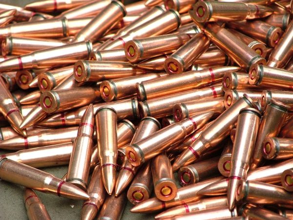 8 Pessoas que fizeram cirurgias nelas mesmas e sobreviveram 8 Pessoas que fizeram cirurgias nelas mesmas e sobreviveram