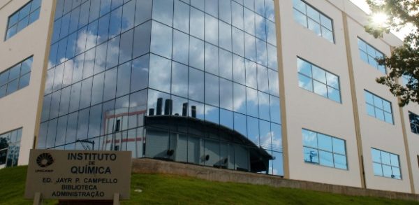 7 mistérios que permanecem sem resposta até hoje 1 instituto-de-quimica-da-unicamp-abrigaria-o-pavilhao-18-casa-do-et-de-varginha-e-de-varias-outras-criaturas-1392753399819_615x300