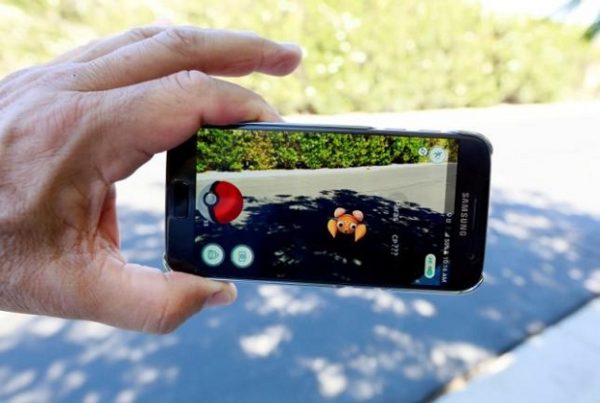 The augmented reality mobile game "Pokemon Go" by Nintendo is shown on a smartphone screen in this photo illustration taken in Palm Springs, California U.S. July 11, 2016. REUTERS/Sam Mircovich/Illustration