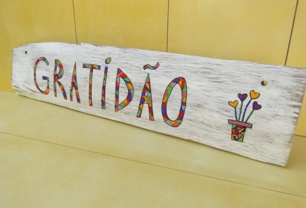 placa-decorativa-follow-your-heart-frases