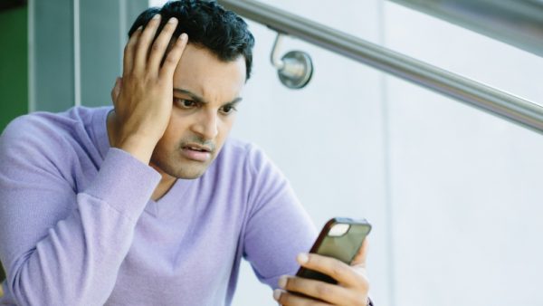 7 coisas que o celular pode causar no seu corpo 7 coisas que o celular pode causar no seu corpo