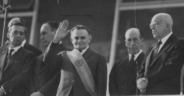 posse-do-marechal-humberto-de-alencar-castello-branco-presidente-da-republica-de-1964-a-1967-1393008723207_956x500