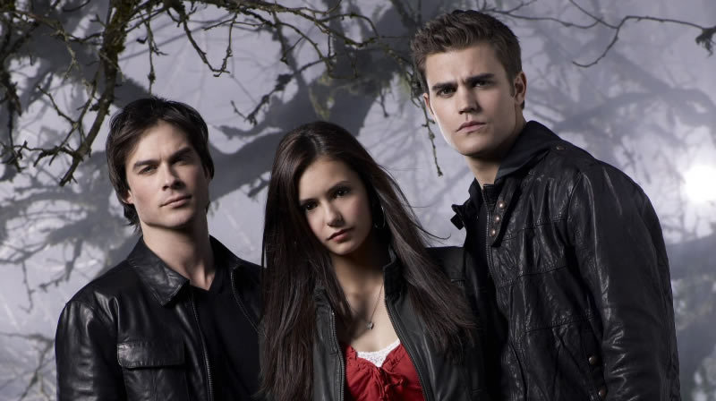 10 erros em The Vampire Diaries que os fãs não perceberam - Observatório do  Cinema