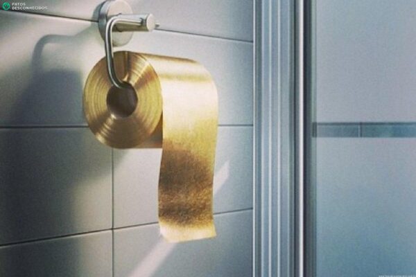 Gold-toilet-paper