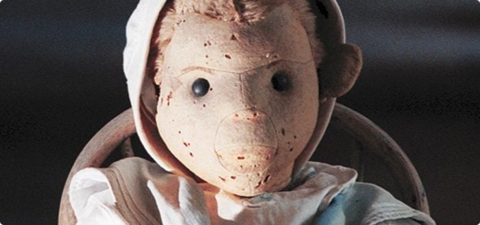 Boneco assombrado amaldiçoa pessoas há mais de 100 anos