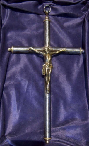 crucifix-04