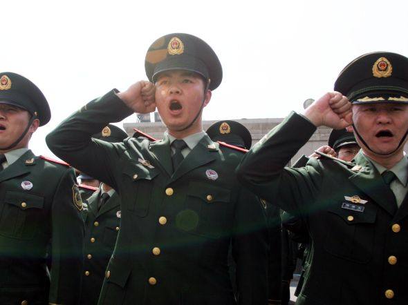 size_590_soldados-chineses