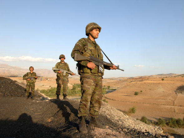 size_590_turquia-soldado