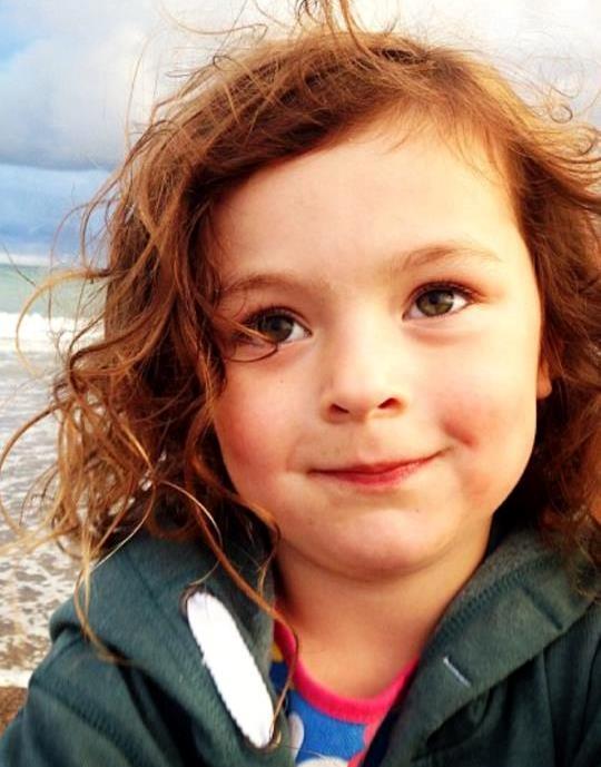 Conheça a menina que nasceu completamente sem sangue Conheça a menina que nasceu completamente sem sangue