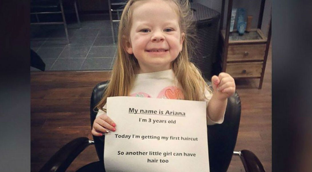 Essa garotinha descobriu que crianças com câncer ficam carecas. Veja qual foi sua atitude!