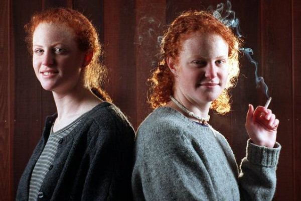 how-does-smoking-age-the-faces-of-identical-twins-1761993598-nov-12-2013-1-600x400