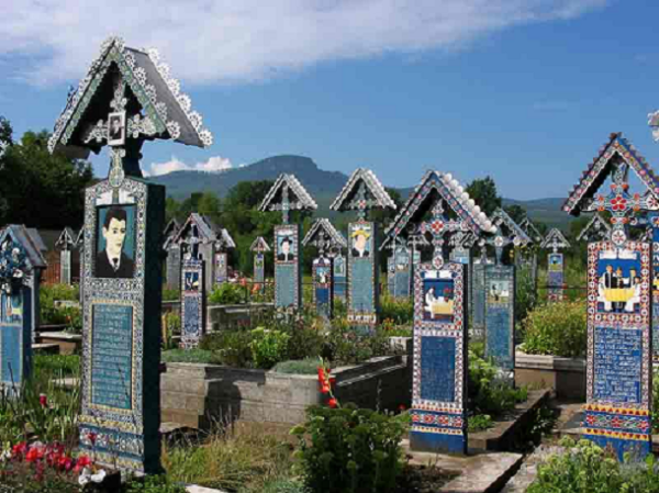 The-Merry-Graveyard-Sapanta-Romania