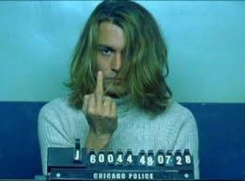 Ator Johnny Depp pode pegar até 10 anos de prisão