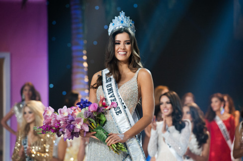 Paulina Vega, Miss Colombia 2014 is crowned the winner on stage at the conclusion of The 63rd Annual MISS UNIVERSE® Pageant, broadcast live from the FIU Arena in Doral-Miami, Florida on January 25, 2015 at 8:00 PM ET on NBC. HO/Miss Universe Organization L.P., LLLP