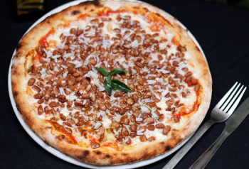 19 pizzas com os recheios mais diferentes ou bizarros que você nunca viu