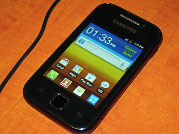 Samsung_Galaxy_Y_S5360_run_Android_2.3.6