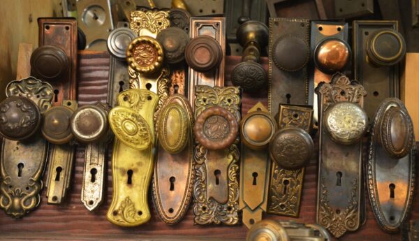 door-knobs-and-handles
