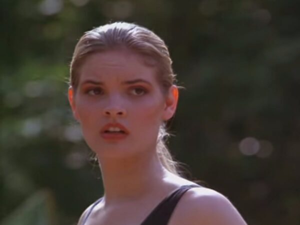 then-bridgette-wilson-sampras-played-military-officer-sonya-blade-who-is-out-to-hunt-down-her-partners-killer