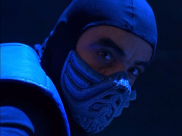 then-french-actormartial-artist-francois-petit-put-on-the-bane-like-mask-to-play-sub-zero