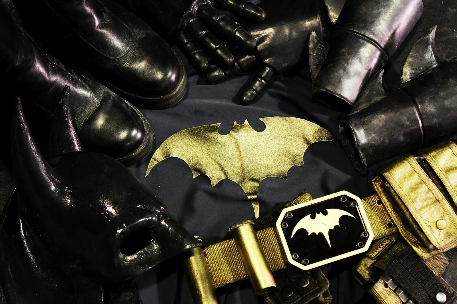 O que o Batman carrega em seu cinto de utilidades?