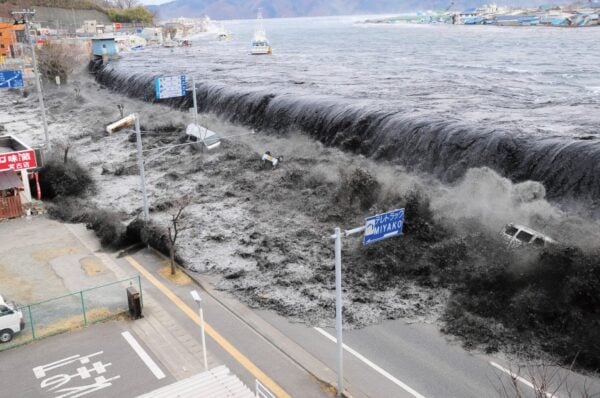 japanese-tsunami