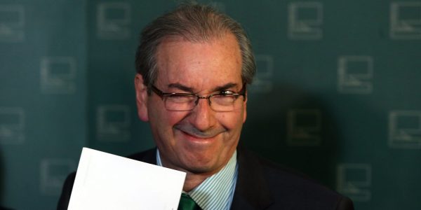 DF - CUNHA/JORNALISTAS - POLÍTICA - O presidente da Câmara, Eduardo Cunha   (PMDB-RJ), concede entrevista aos   jornalistas setoristas da Câmara fazendo um   balanço do primeiro semestre do ano, em   uma café da manhã oferecido no anexo IV na   Câmara dos Deputados, em Brasília.   16/07/2015 - Foto: ANDRÉ DUSEK/ESTADÃO CONTEÚDO