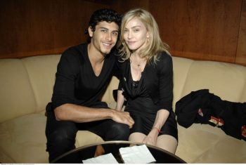 5 razões pelas quais as mulheres deveriam namorar homens mais jovens