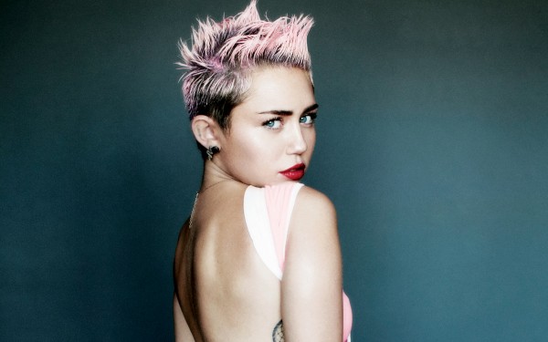 miley_cyrus_for_v_magazine-wide