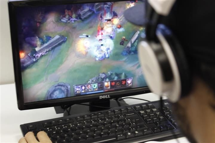 7 realidades obscuras do trabalho de viciar crianças em jogos online