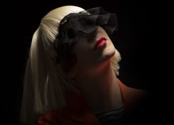 Esse é o motivo pelo qual a cantora Sia esconde o seu rosto