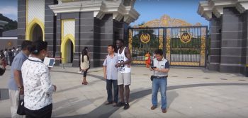 Essa é a reação dos asiáticos ao receberem um negro pela primeira vez