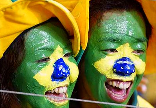 Japoneses-elevam-nota-de-credito-do-Brasil