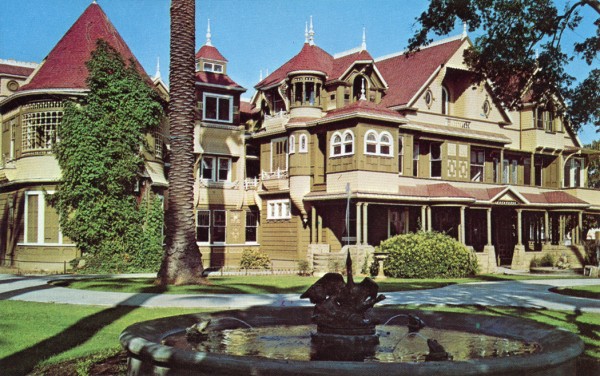 Winchester_Mystery_House_San_Jose_California_Picuresque_Spraying_Fountain