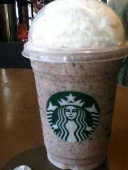 cookies-and-cream-frappuccino-foods-photo-u1