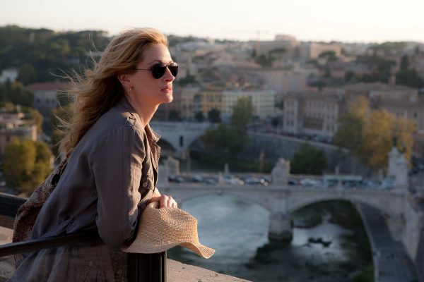 Julia Roberts as "Liz Gilbert" in Italy in Columbia Pictures' EAT, PRAY, LOVE.