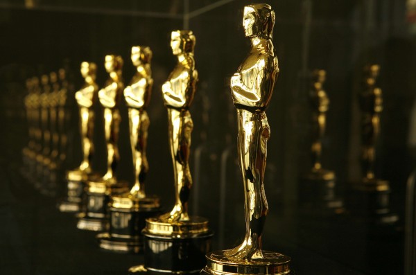 Actual Oscar statuettes to be presented during the 79th Annual Academy Awards sit in a display case in Hollywood February 21, 2007. The Oscars will be presented on February 25. REUTERS/Gary Hershorn (UNITED STATES)