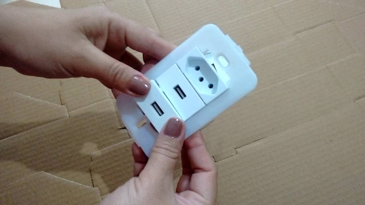 Um gif te ensina a fazer uma tomada USB com R$ 5