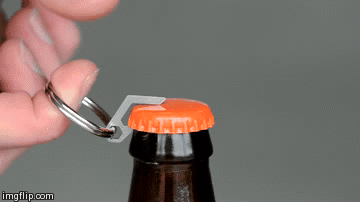 PiCO-Titanium-Micro-Bottle-Opener-menor-abridor-do-mundo-abridor-de-garrafa-inovador-abridores-cerveja-abrir-cerveja-por-que-nao-pensei-nisso-pnpn-3