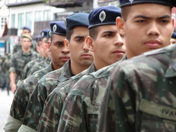7 coisas que os homens aprendem quando prestam serviço militar