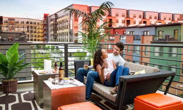 gly-home-rooftop-terrace-couple