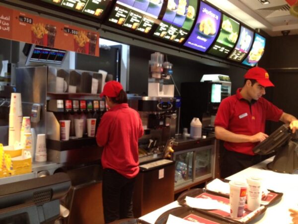 mcdonalds-fast-food-not-so-fast-L-ASGqHP