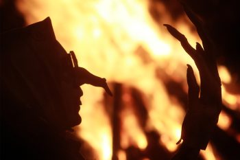 9 coisas simples que te mandariam para a fogueira no período da Inquisição
