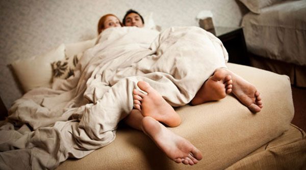 cheating-couple