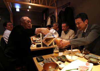 6 maneiras bizarras de ser educado no Japão