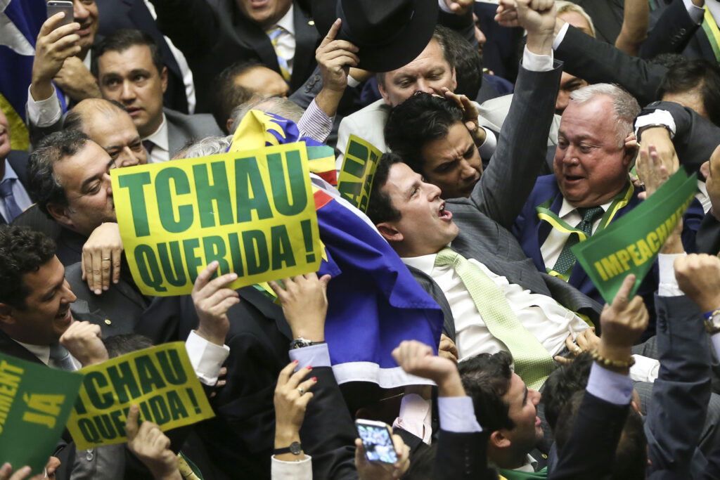 Brasília, DF, Brasil: O Deputado Bruno Araujo profere o voto que garante a autorizacao do processo de impeachment da presidenta Dilma Rousseff, no plenário da Câmara dos Deputados. (Foto: Marcelo Camargo/Agência Brasil)