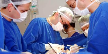 8 histórias muito estranhas de transplante de órgãos