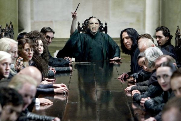 Voldemort_WB_F7_VoldemortAndDeathEatersInMalfoyManor_Still_080615_Land