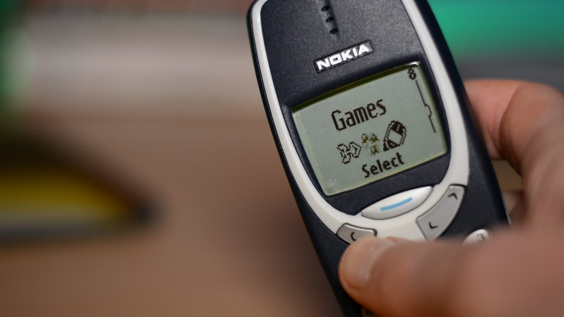 Nokia vai relançar o celular 3310, o famoso tijolão (e com o jogo da  cobrinha)